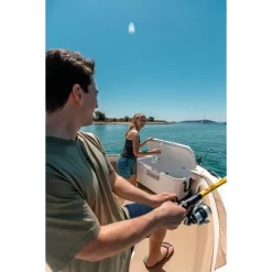 Coleman 100QT Xtreme Marine Cooler -Camping Online Store COOLER20XTREME20MARINE20100QT20WHEELED20200003740220Lifestyle2012 550x550h