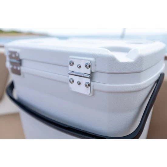 Coleman 28QT Xtreme Marine Cooler 13 Coleman 28QT Xtreme Marine Cooler - Image 13