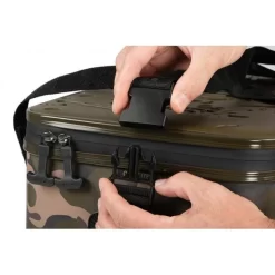 Fox Aquos Camolite Cool Bag 20L 17 Fox Aquos Camolite Cool Bag 20L -Camping Online Store cev025 aquos camolite coolbag 20l strap buckle detail 550x550w 1