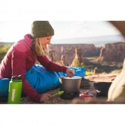 Primus TrailBottle 0.8l Vacuum Moss -Camping Online Store p740255 trailbottle vacuum lisa lowenborg 2018 03 550x550 1