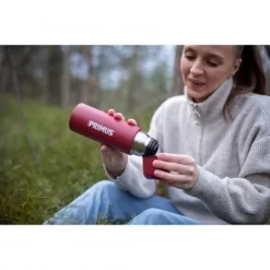 Primus Vacuum Bottle 0.35l Ox Red 5 Primus Vacuum Bottle 0.35l Ox Red -Camping Online Store p742140 vacuum bottle stina hjelm 2021 22 550x550 1