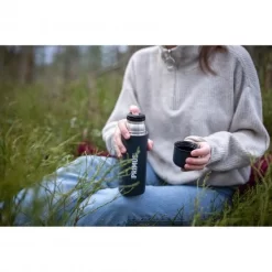 Primus Vacuum Bottle 0.35l Navy -Camping Online Store p742150 vacuum bottle stina hjelm 2021 24 550x550 1